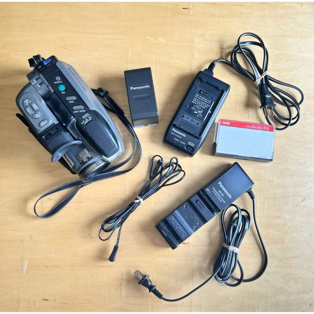 Panasonic Palmcorder 150x Digital Zoom PV-D300D Camcorder Bundle